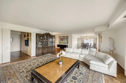 1671 Mission Hills Road Northbrook IL 60062