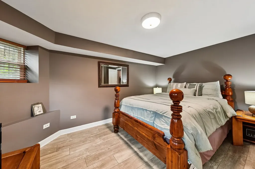 4032 South Calumet Street Chicago IL 60653