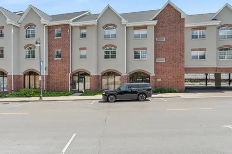 245 Burlington Avenue Clarendon Hills IL 60514