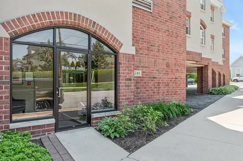 245 Burlington Avenue Clarendon Hills IL 60514