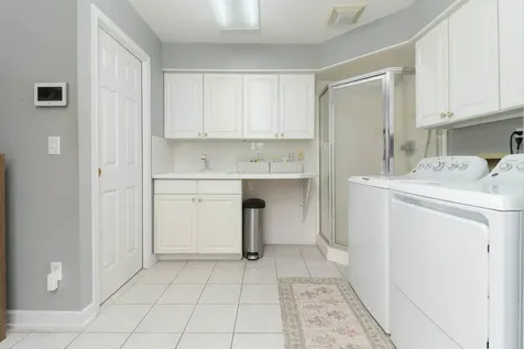 206 Fleetwood Drive Bloomington IL 61701