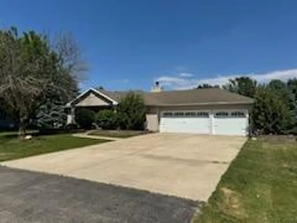 122 Windward Lane Rochelle IL 61068