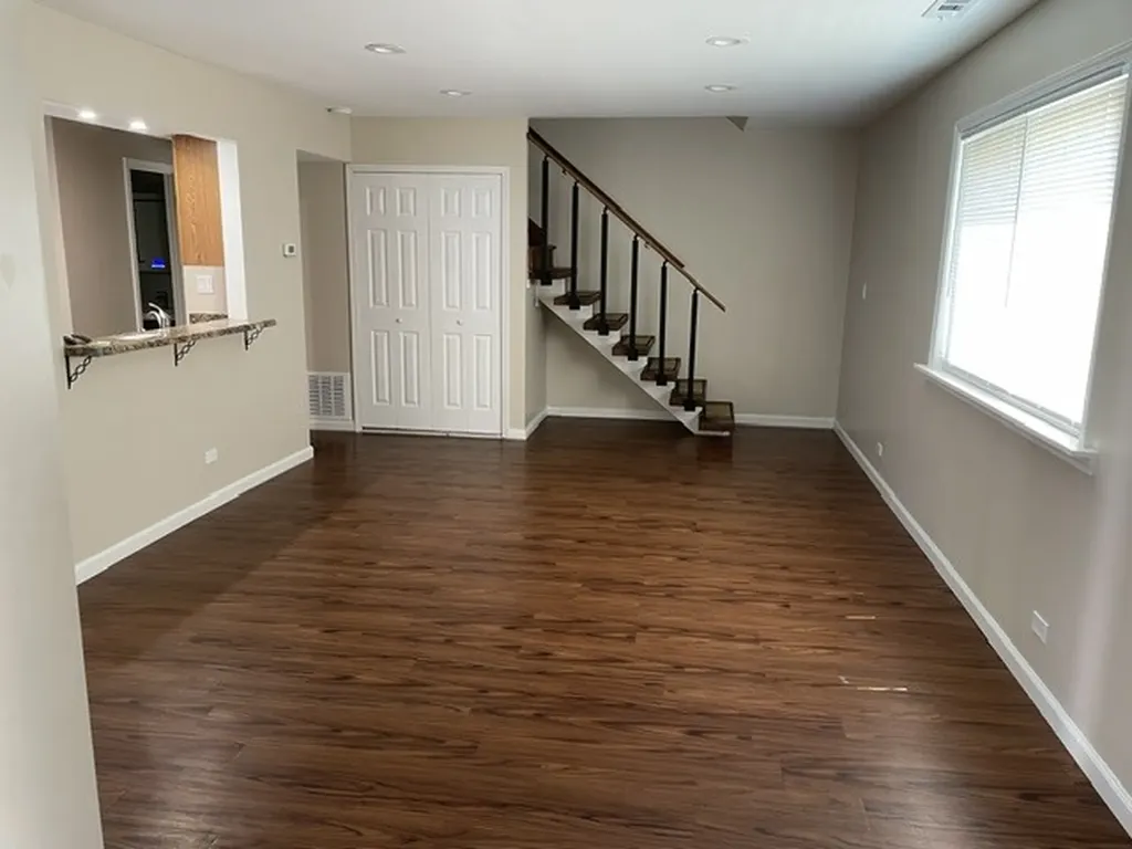 228 North Waterford Drive Schaumburg IL 60194