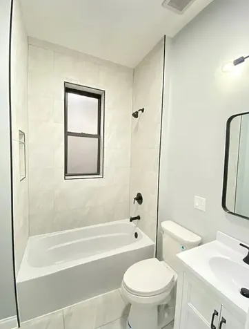 1305 East 69th Street Chicago IL 60637
