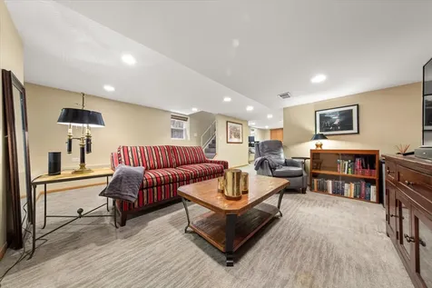 2324 West Mclean Avenue Chicago IL 60647
