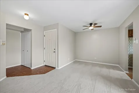 827 East Kings Row Palatine IL 60074
