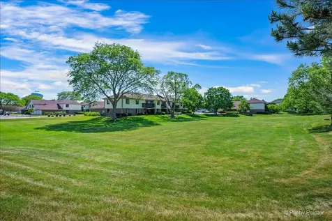 827 East Kings Row Palatine IL 60074