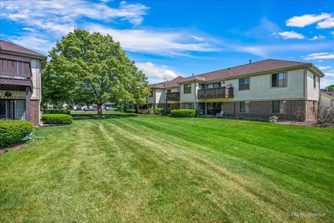 827 East Kings Row Palatine IL 60074