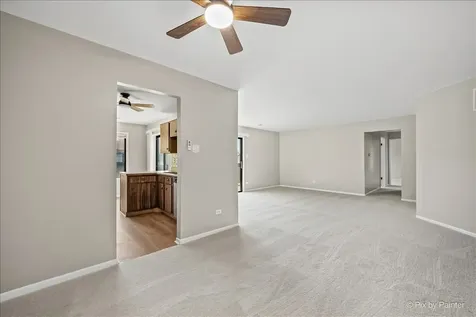 827 East Kings Row Palatine IL 60074