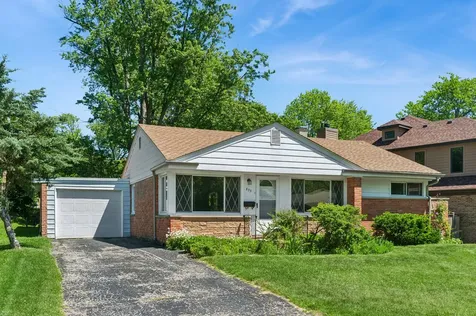 833 Juniper Lane Northbrook IL 60062