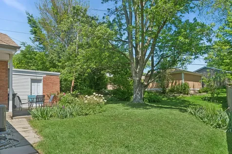 833 Juniper Lane Northbrook IL 60062