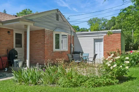833 Juniper Lane Northbrook IL 60062