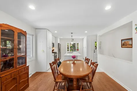 833 Juniper Lane Northbrook IL 60062