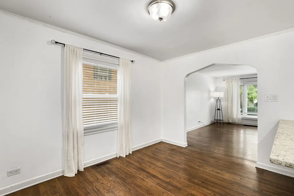 4237 Park Avenue Brookfield IL 60513