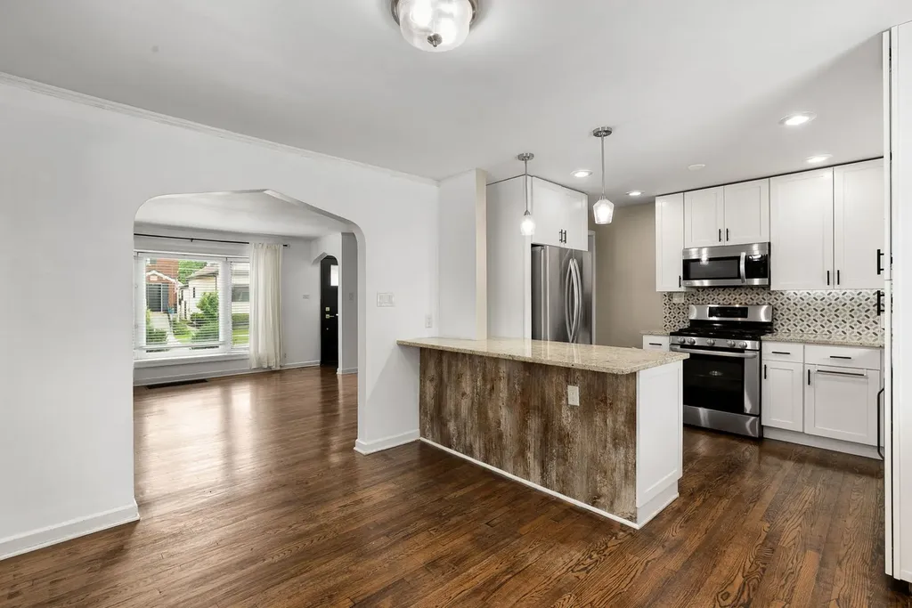 4237 Park Avenue Brookfield IL 60513