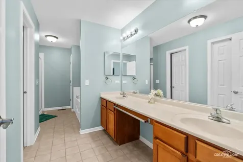 1005 Hummingbird Way Bartlett IL 60103