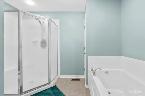 1005 Hummingbird Way Bartlett IL 60103