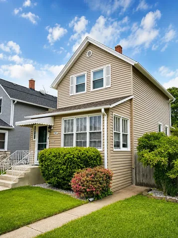 1747 South Cora Street Des Plaines IL 60018