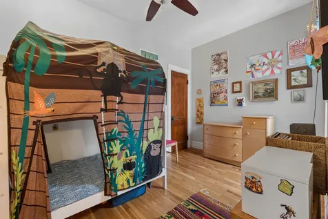 1229 West North Shore Avenue Chicago IL 60626