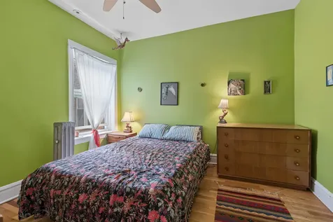 1229 West North Shore Avenue Chicago IL 60626
