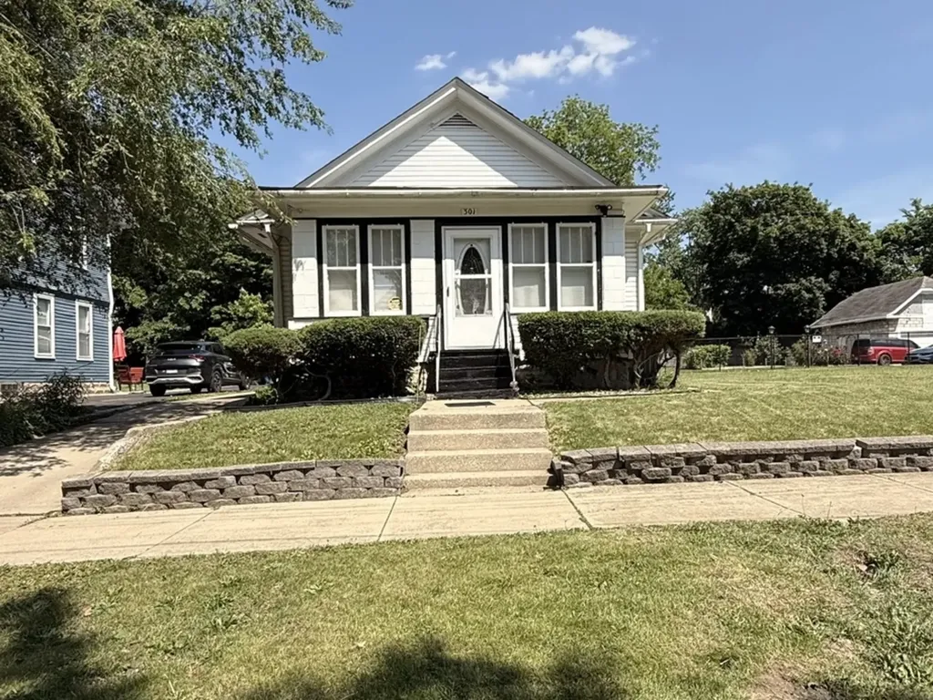 301 North May Street Aurora IL 60506