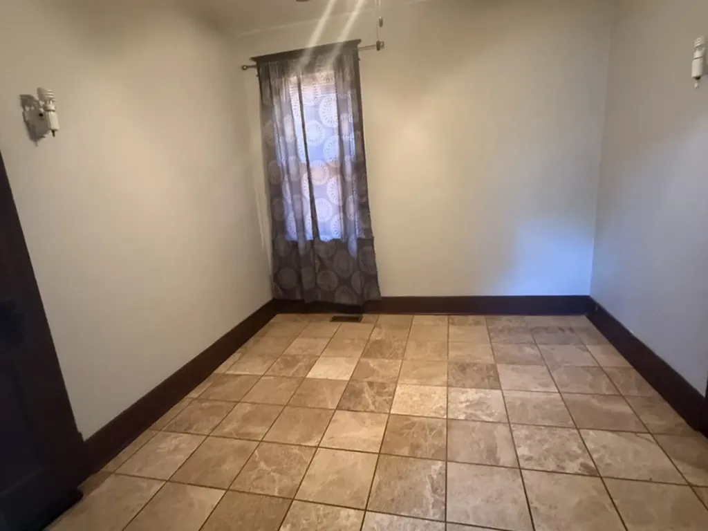 301 North May Street Aurora IL 60506