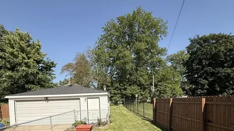 301 North May Street Aurora IL 60506