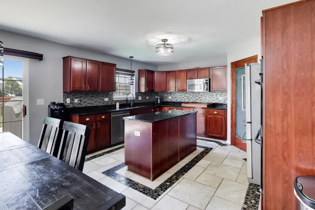 17060 Auburn Ridge Drive Lockport IL 60441