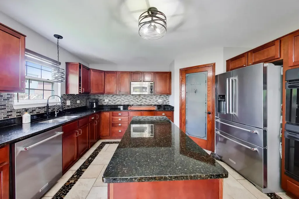 17060 Auburn Ridge Drive Lockport IL 60441