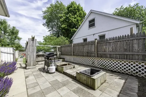 2607 Gideon Avenue Zion IL 60099