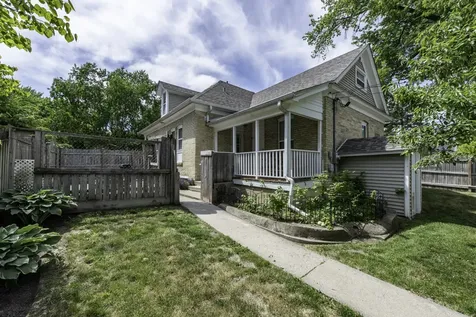 2607 Gideon Avenue Zion IL 60099