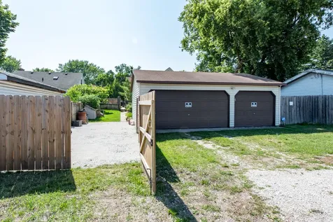 2607 Gideon Avenue Zion IL 60099