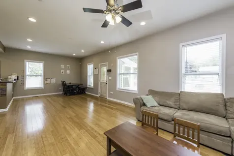 2607 Gideon Avenue Zion IL 60099