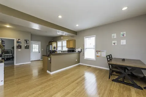 2607 Gideon Avenue Zion IL 60099