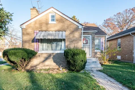 903 South Mcalister Avenue Waukegan IL 60085