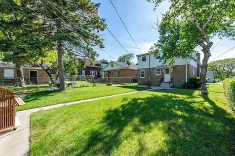 903 South Mcalister Avenue Waukegan IL 60085