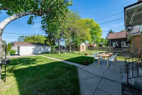 903 South Mcalister Avenue Waukegan IL 60085