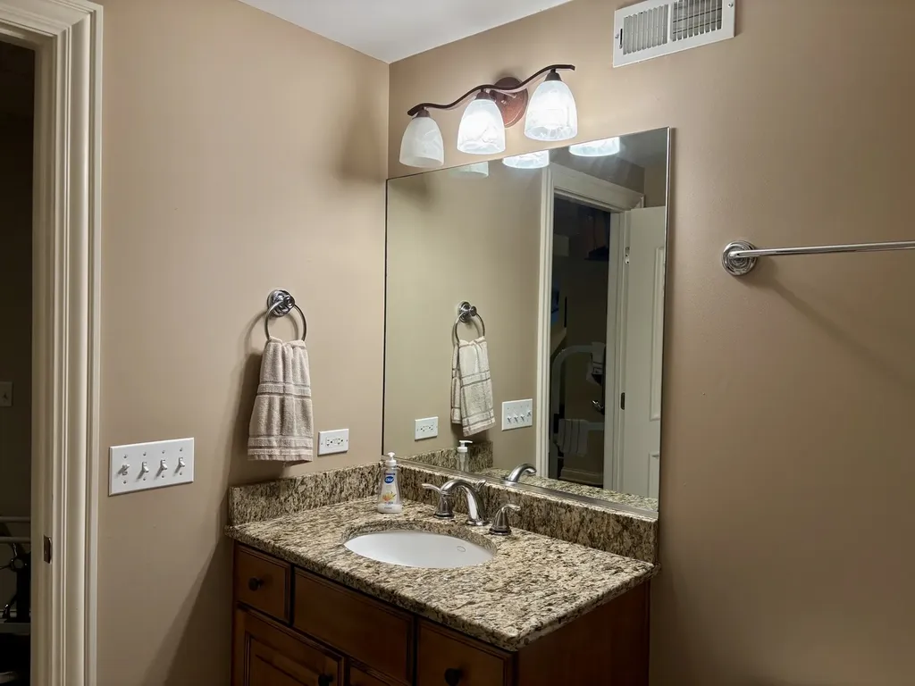 948 Lorie Lane Lake Zurich IL 60047