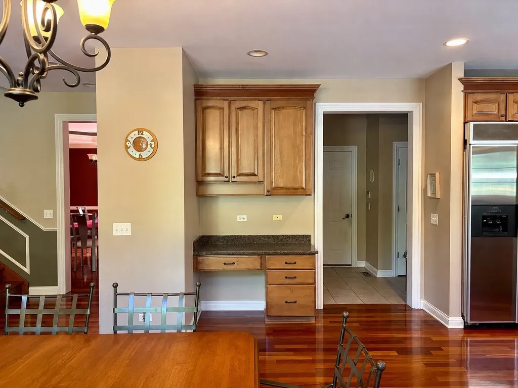 948 Lorie Lane Lake Zurich IL 60047