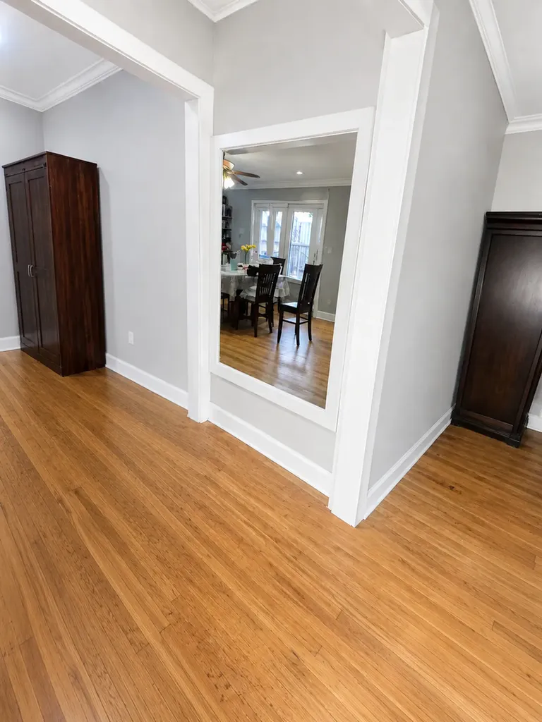 5433 West Melrose Street Chicago IL 60641