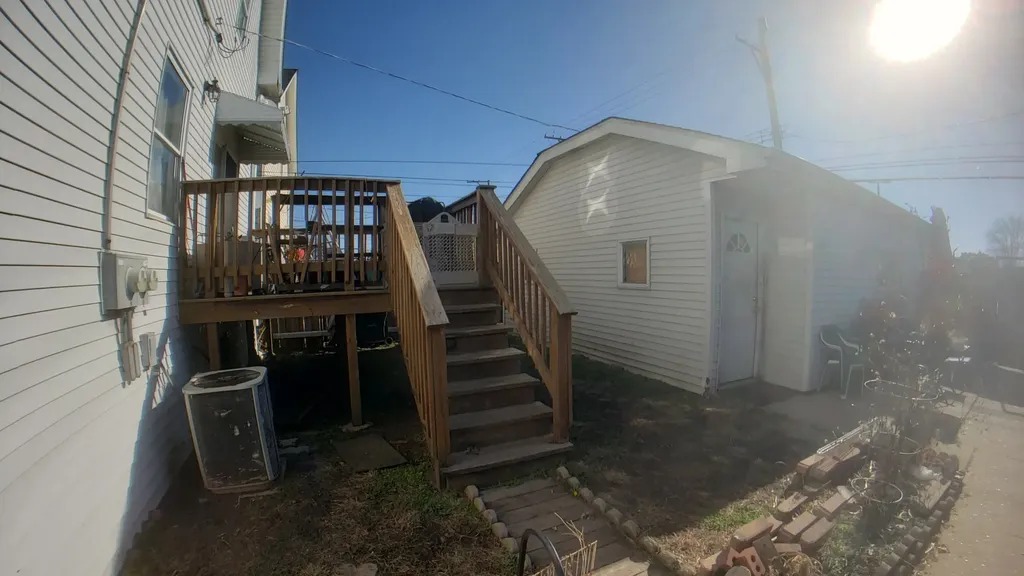 5433 West Melrose Street Chicago IL 60641