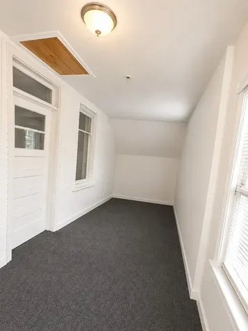 5433 West Melrose Street Chicago IL 60641