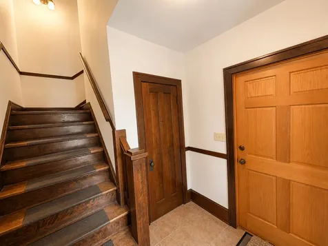 5433 West Melrose Street Chicago IL 60641