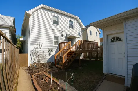 5433 West Melrose Street Chicago IL 60641