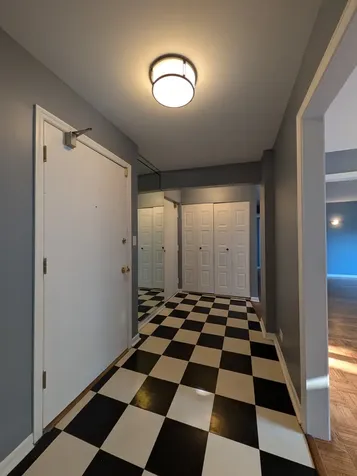 1057 West Pratt Boulevard Chicago IL 60626