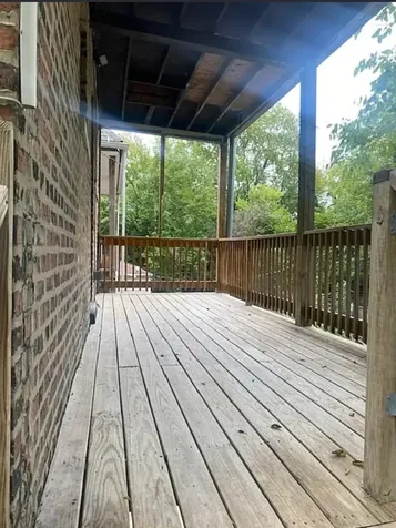 1305 East 69th Street Chicago IL 60637