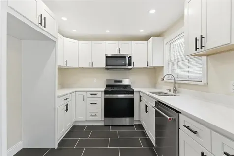7468 East Parr Street Sun River Terrace IL 60964