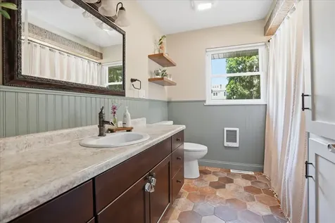 409 East Oak Street Fairbury IL 61739