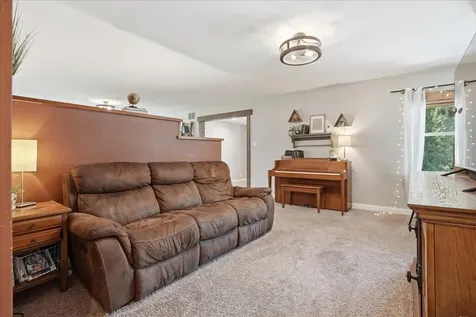 409 East Oak Street Fairbury IL 61739