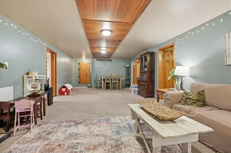 409 East Oak Street Fairbury IL 61739